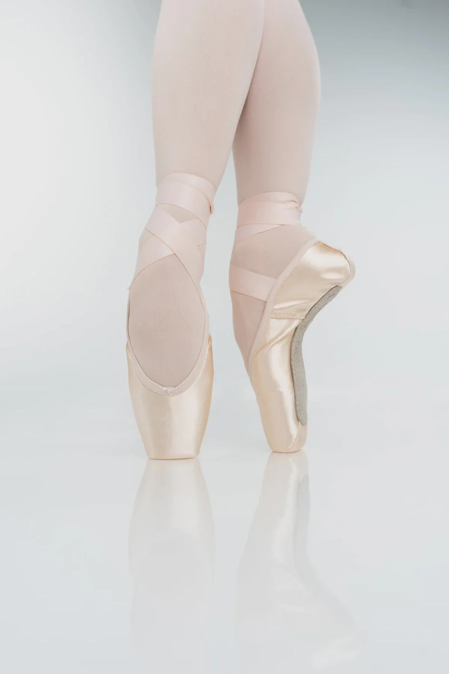 RC 42 Collection Pointe Shoe Medium